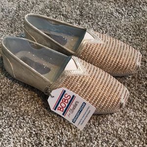 NWT gold sketcher Bobs